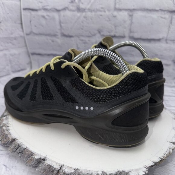 ECCO Biom Fjuel Racer Womens Size 9.5 Shoes Black Lime Cross Trainer Sneakers - Picture 3 of 11